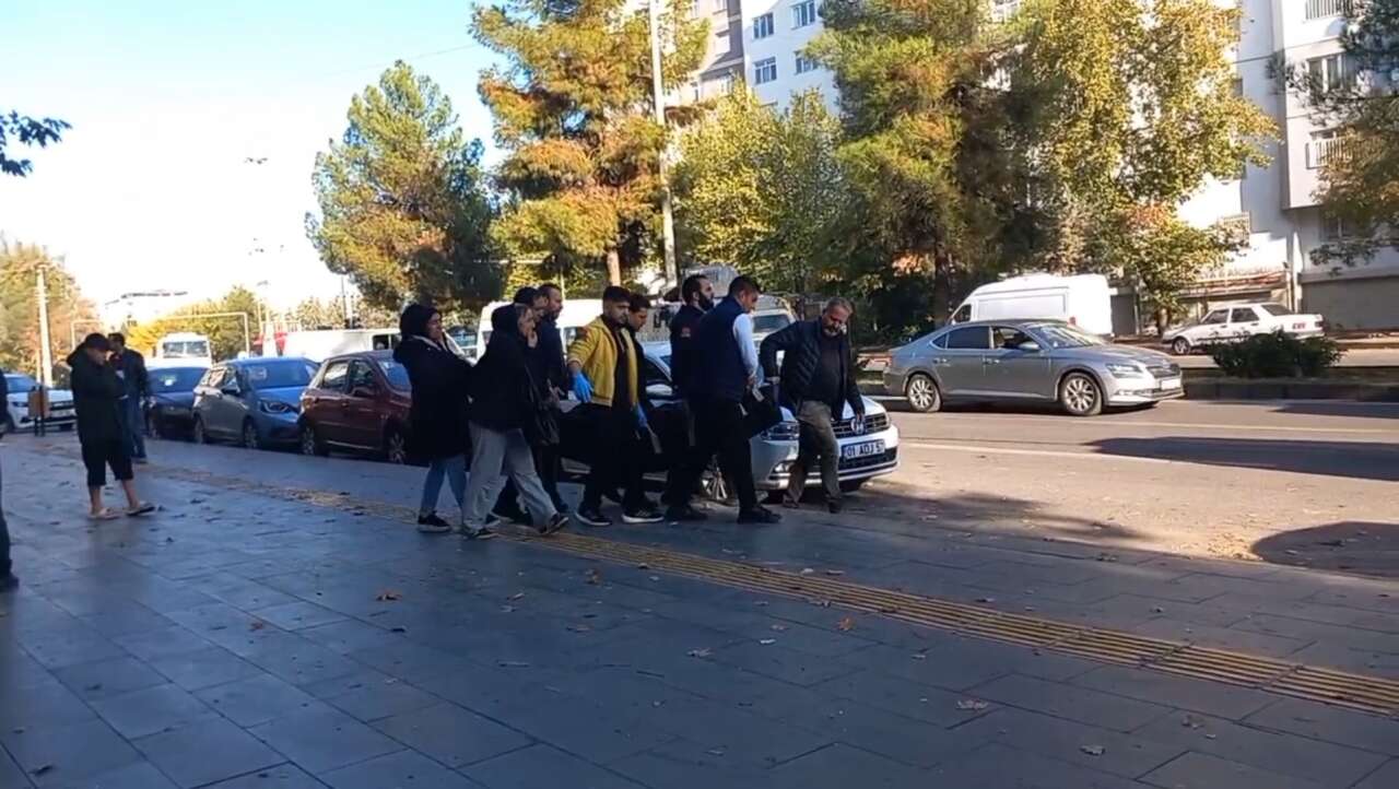 Kan donduran olay! Anne ve oğlu yataklarında öldürüldü, zanlı aynı evden çıktı 7